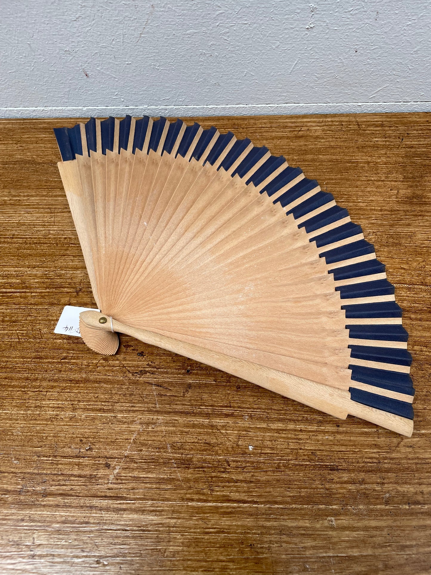 Charming Vintage Wooden Fan Painted With Spanish Dancing Scene