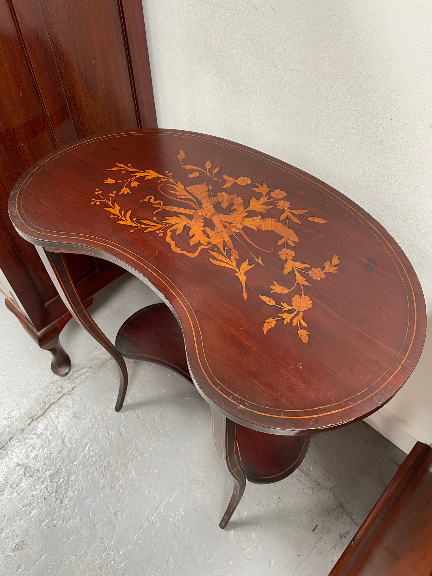 American Marquetry Inlaid Occasional Kidney Shape Table