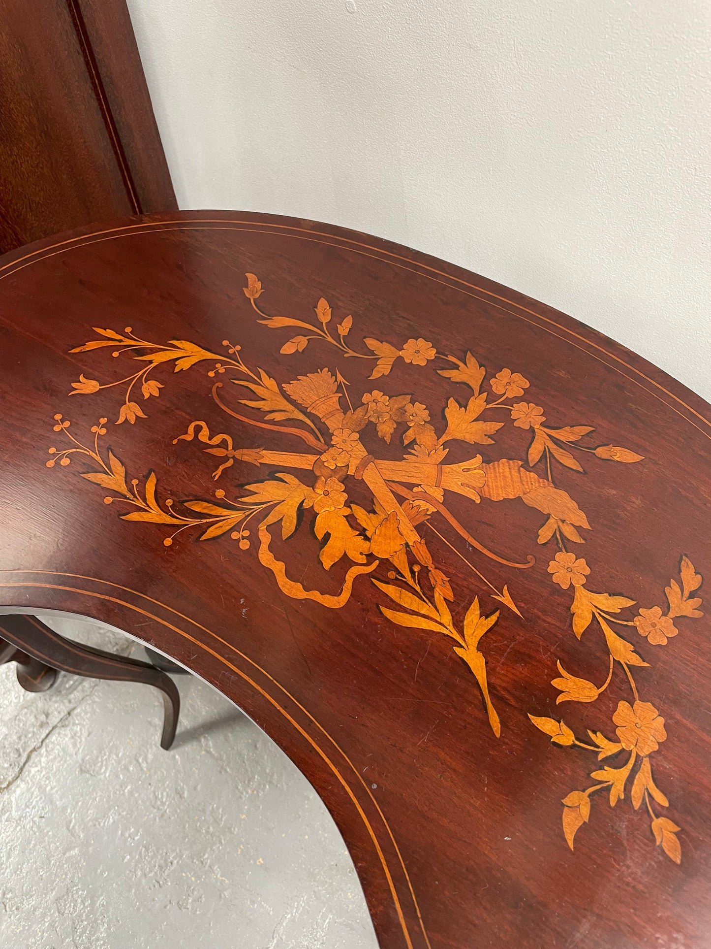 American Marquetry Inlaid Occasional Kidney Shape Table