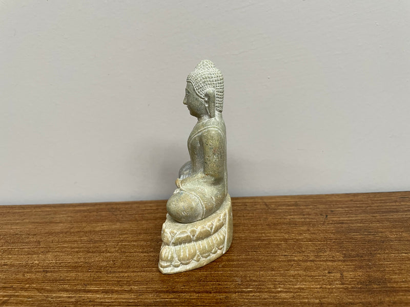 Vintage Chinese jade / hardstone carved Buddha. Good Quality and in good original condition. Please see photos as they form part of the description and condition.