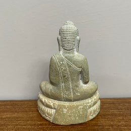 Vintage Chinese jade / hardstone carved Buddha. Good Quality and in good original condition. Please see photos as they form part of the description and condition.