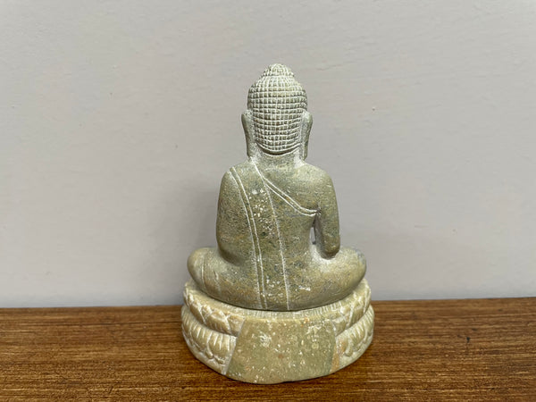 Vintage Chinese jade / hardstone carved Buddha. Good Quality and in good original condition. Please see photos as they form part of the description and condition.