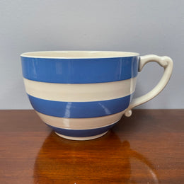 T G GREEN Blue & White Very Large Breakfast Cup