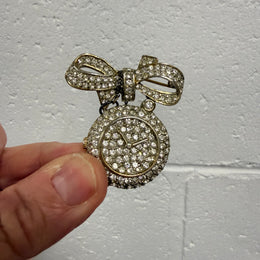 Charming Vintage Rhinestone Brooch On A Gold Tone Base