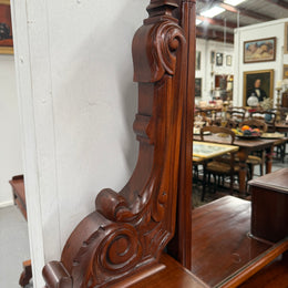Victorian Mahogany Duchess Chest In Excellent Condition