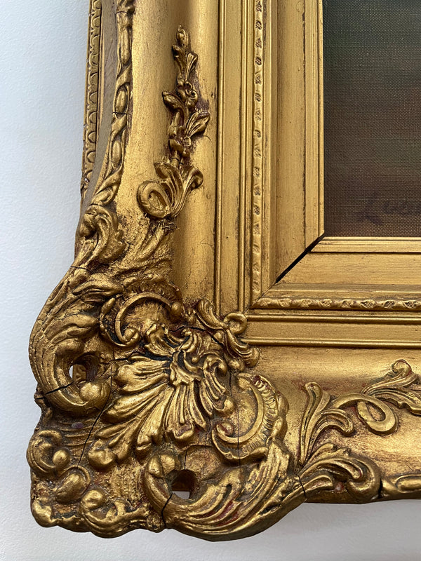 Gorgeous vintage floral oil painting in beautiful colours and a ornate gold frame. Signed by the artist and in good original detailed condition. It has been sourced from France. 