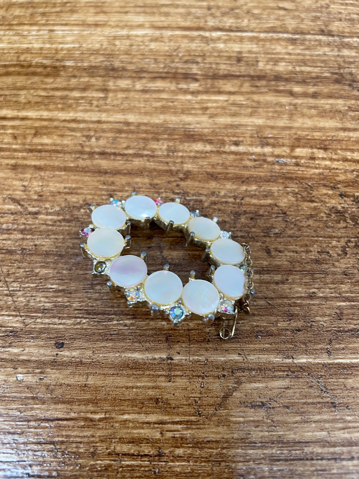 Pretty Vintage Mother Of Pearl Brooch