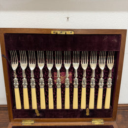 Victorian Boxed Fruit Knife and Forks