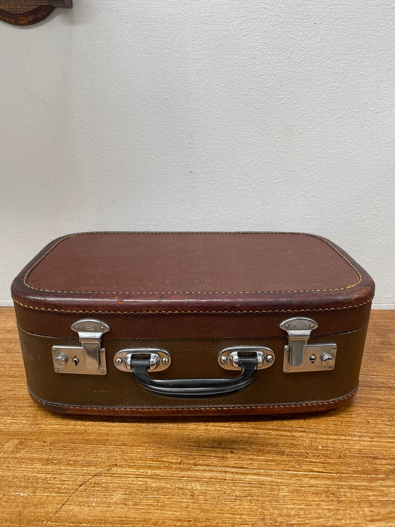 Lovely Vintage Lark Coronet in its original case. With a lovely bright interior to case and handle for carrying. In good condition with paperwork included. 