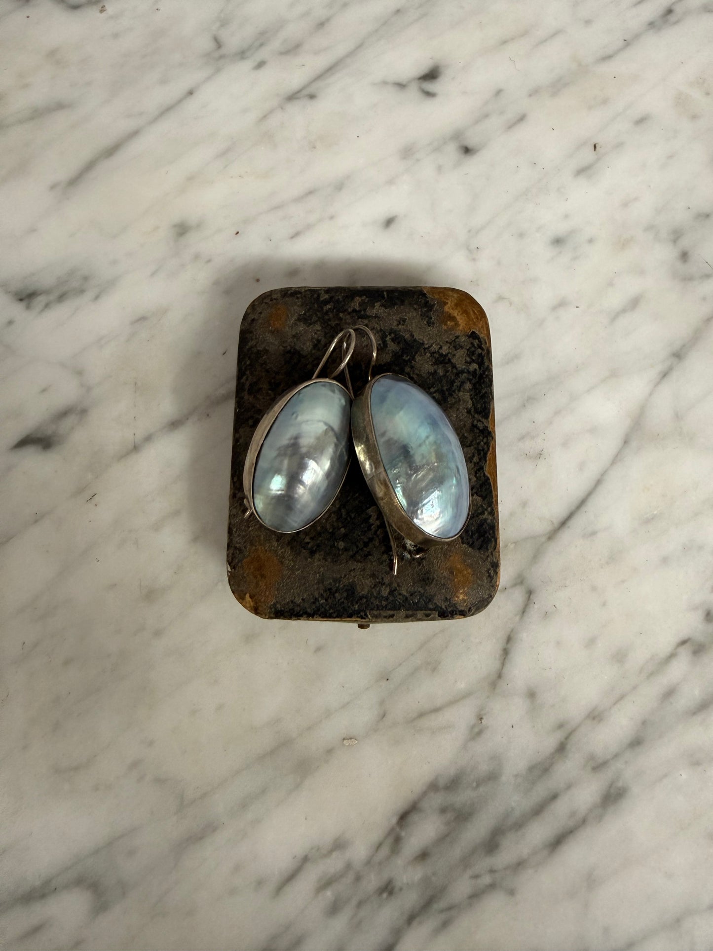 Stunning Pair of Silver & Mabe Pearls Oval Earrings