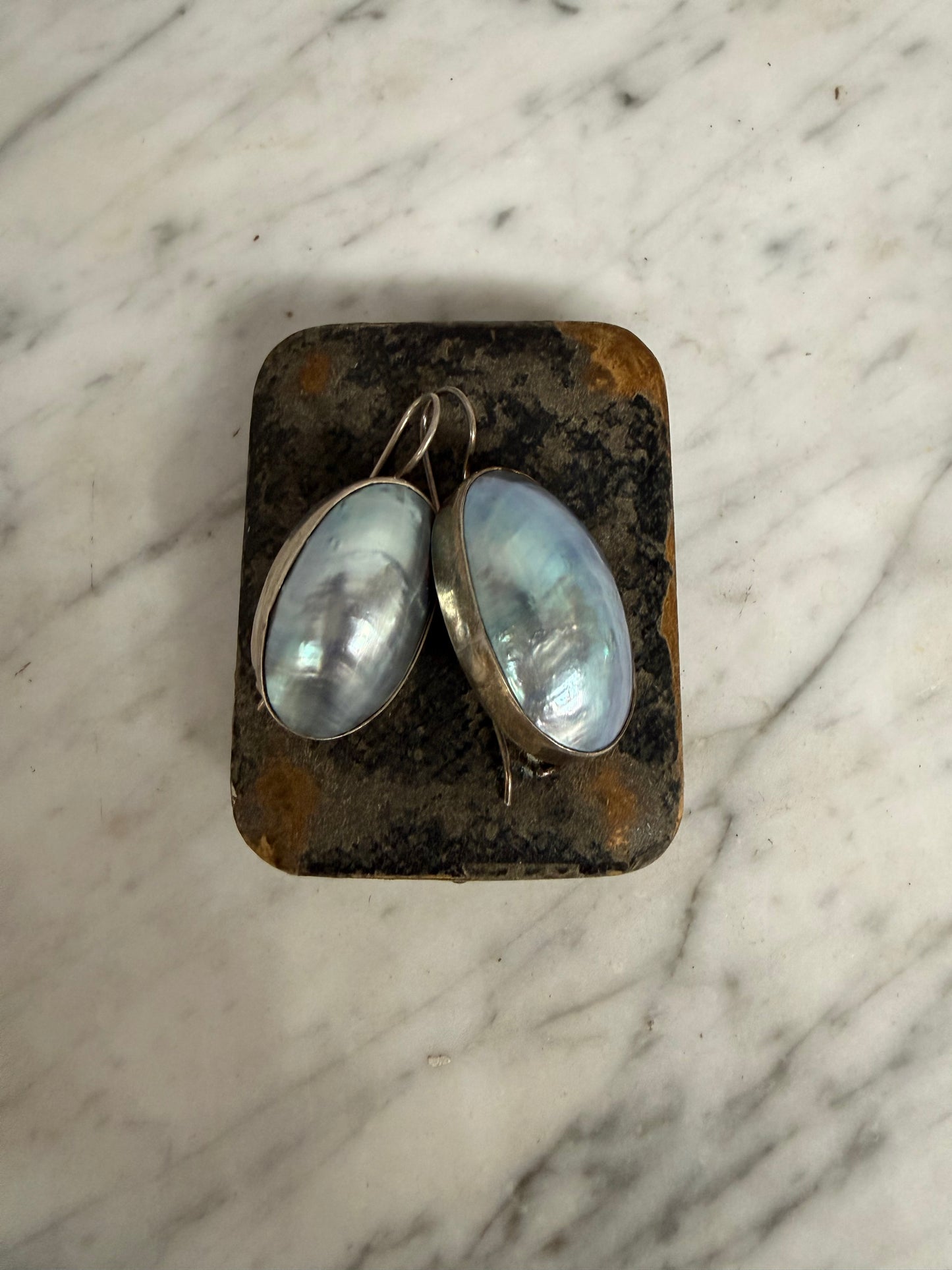 Stunning Pair of Silver & Mabe Pearls Oval Earrings