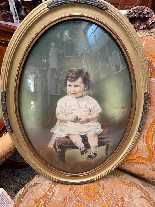 Beautiful Vintage Oval Frame