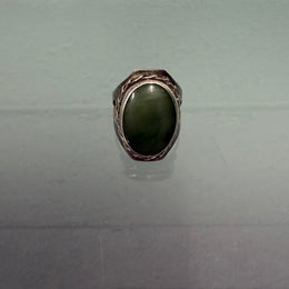 Vintage heavy Silver Ring With Nephrite Jade