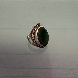 Vintage heavy Silver Ring With Nephrite Jade