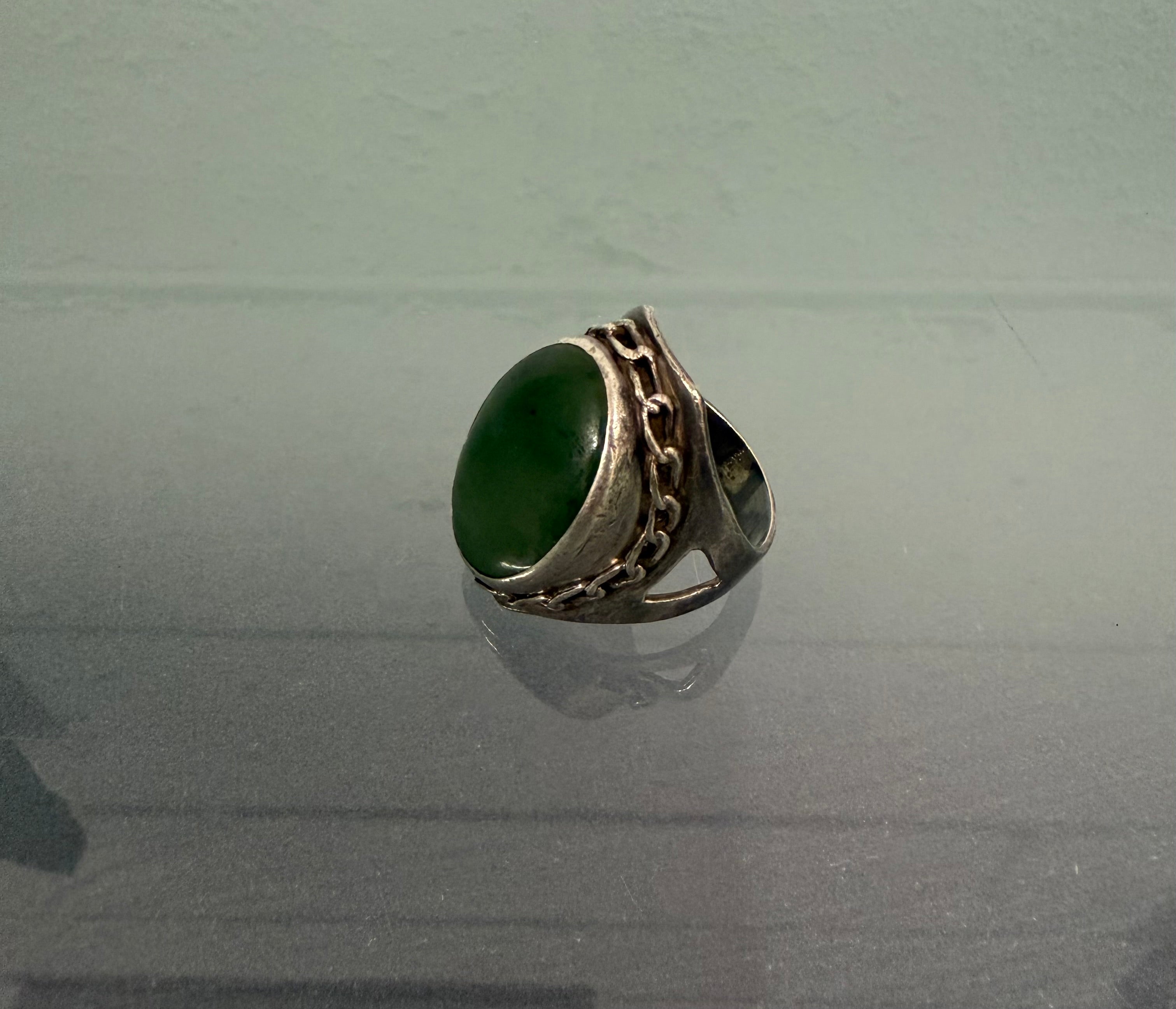 Vintage heavy Silver Ring With Nephrite Jade | Antique & Vintage | Moonee Ponds Antiques | Australia Wide Delivery