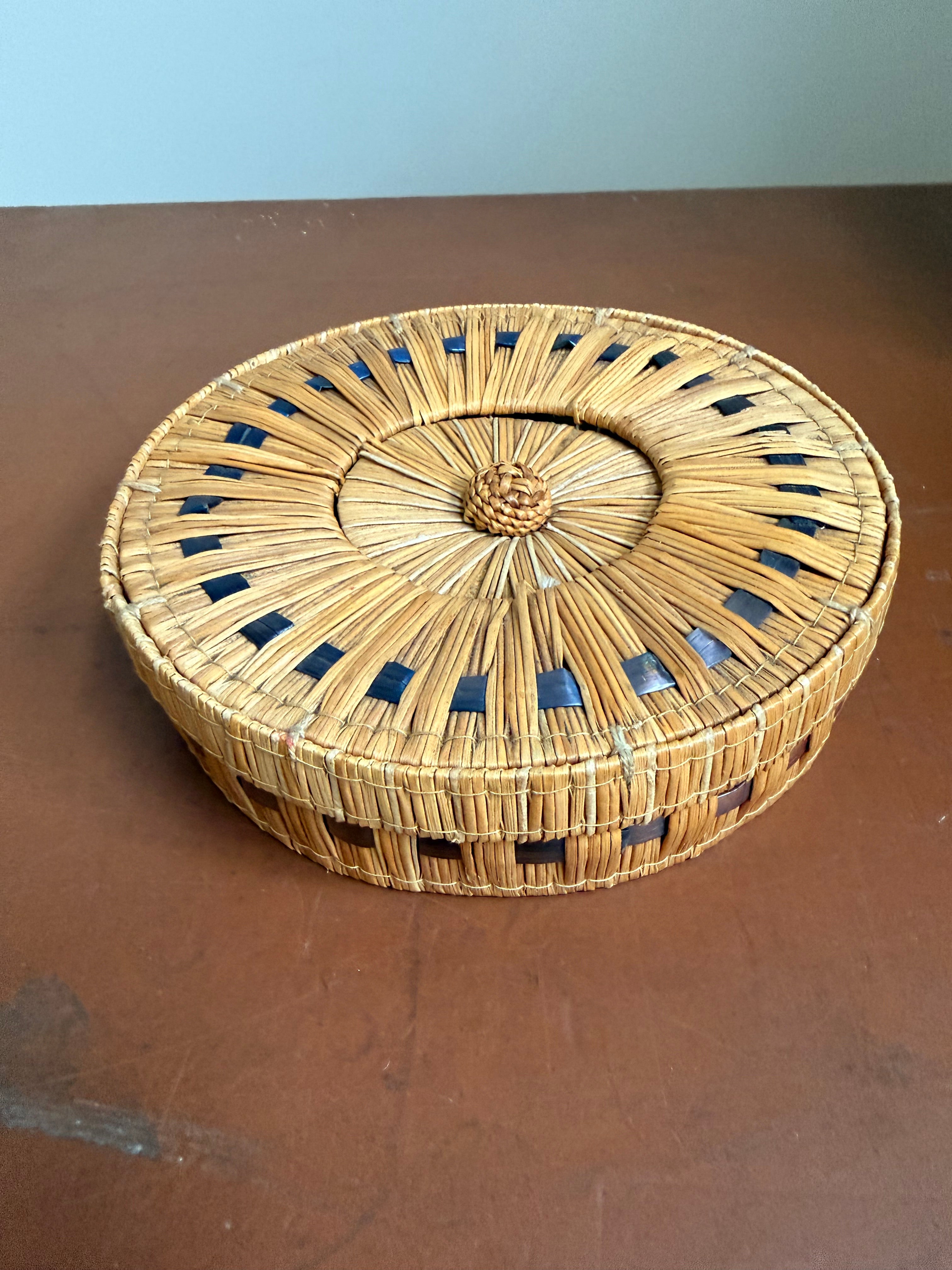 Vintage Hand Woven Sewing / Trinket Small Basket