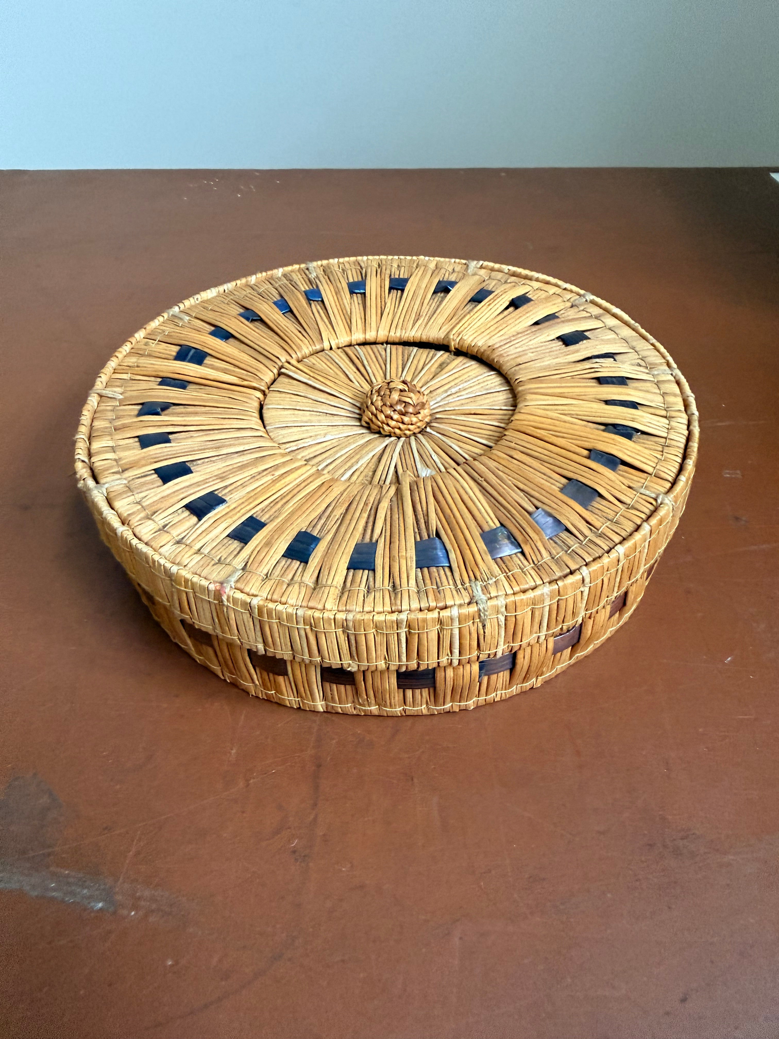 Vintage Hand Woven Sewing / Trinket Small Basket