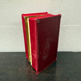 Vintage Art Deco Paris perfume box