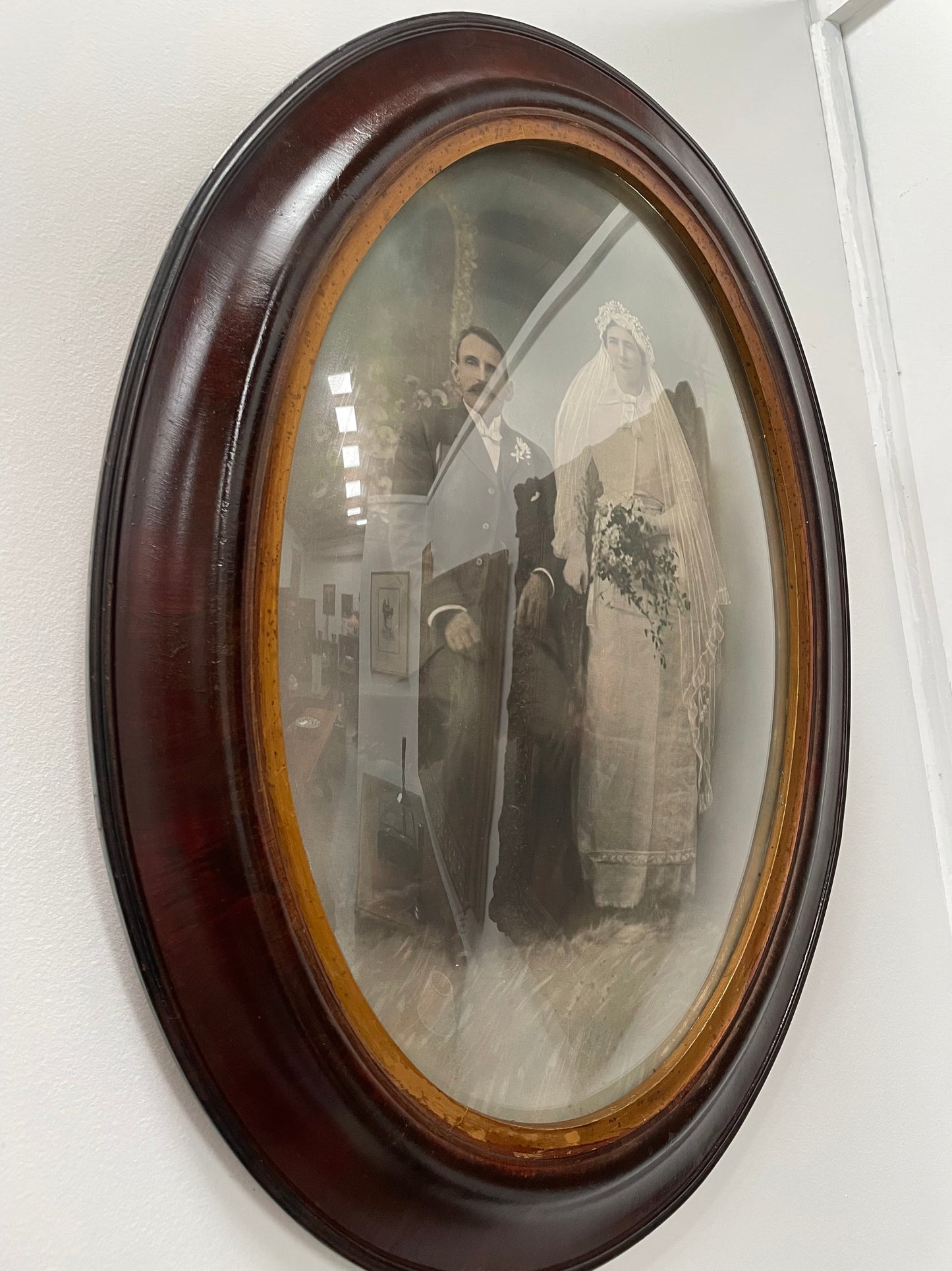 Beautiful Oval Art Deco Photo Frame