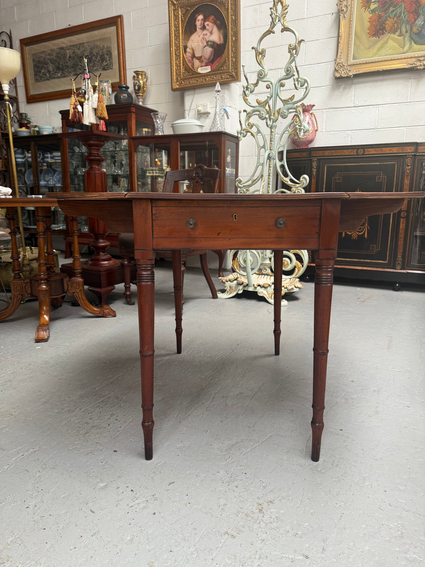 Regency Mahogany Pembroke Table With Two Drop Leaves