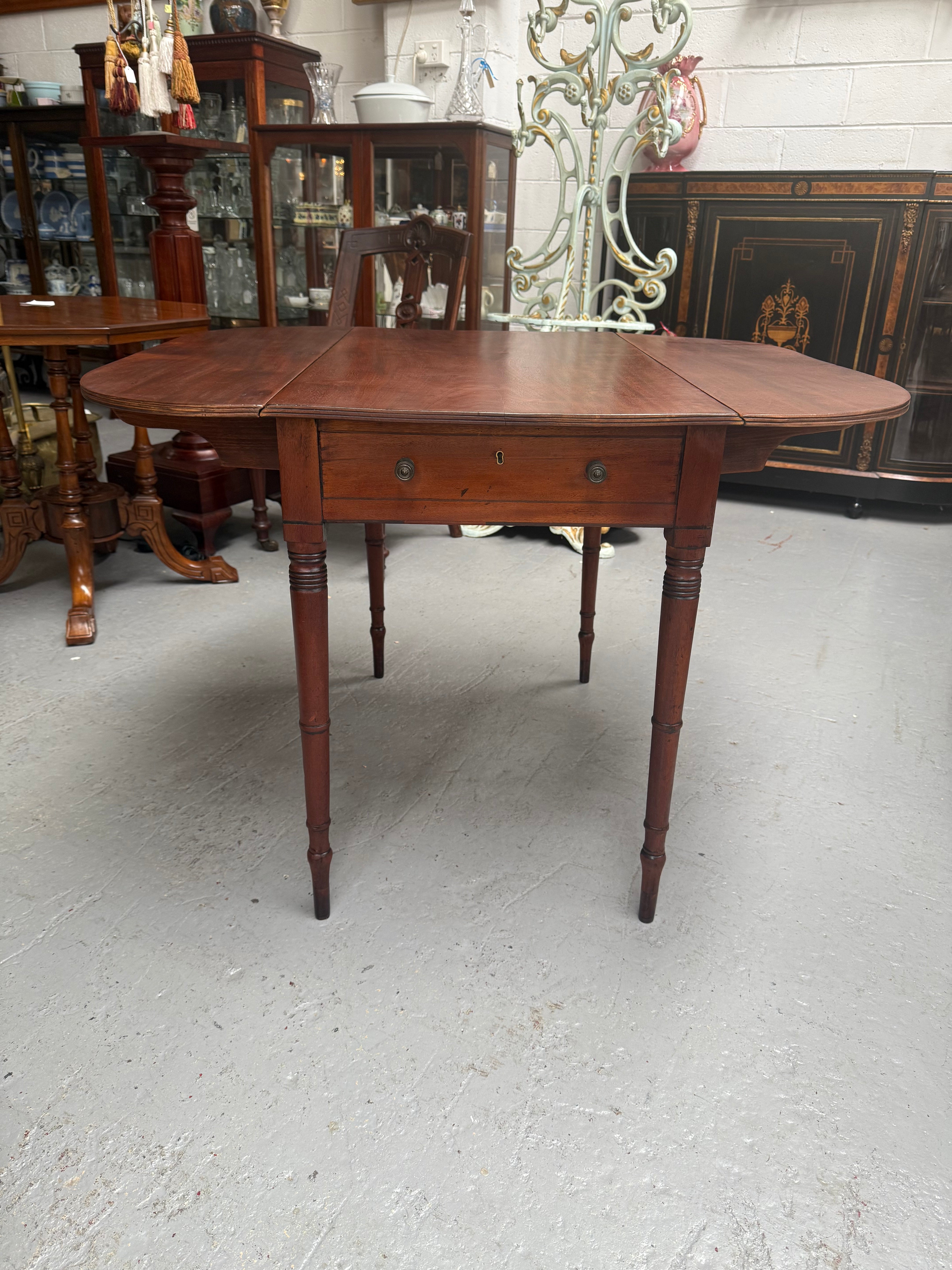 Regency Mahogany Pembroke Table With Two Drop Leaves