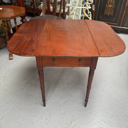 Regency Mahogany Pembroke Table With Two Drop Leaves