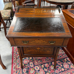 Edwardian Metamorphic Davenport