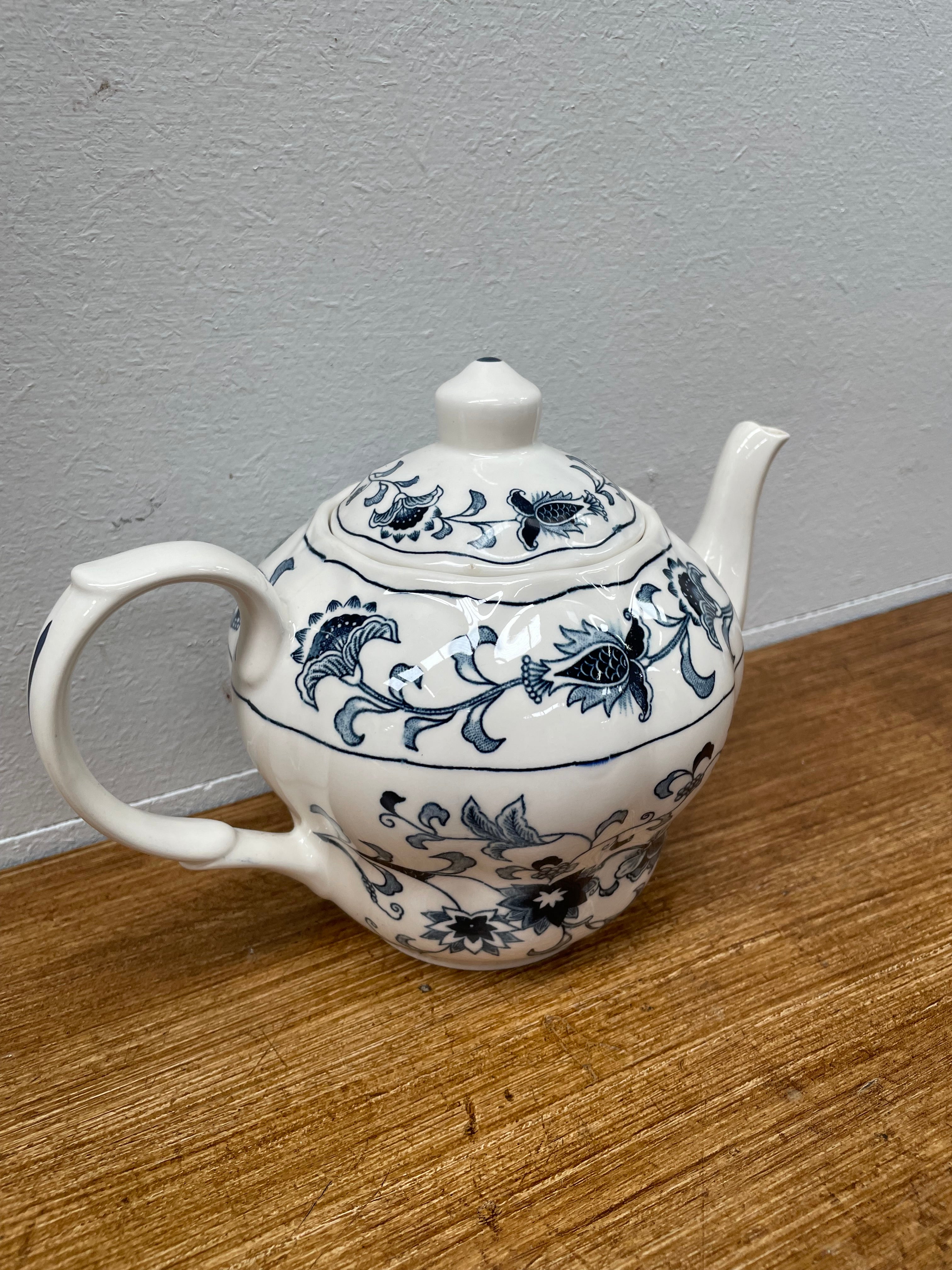 Vintage Nikko Japan Teapot | Antique & Vintage | Moonee Ponds Antiques | Australia Wide Delivery