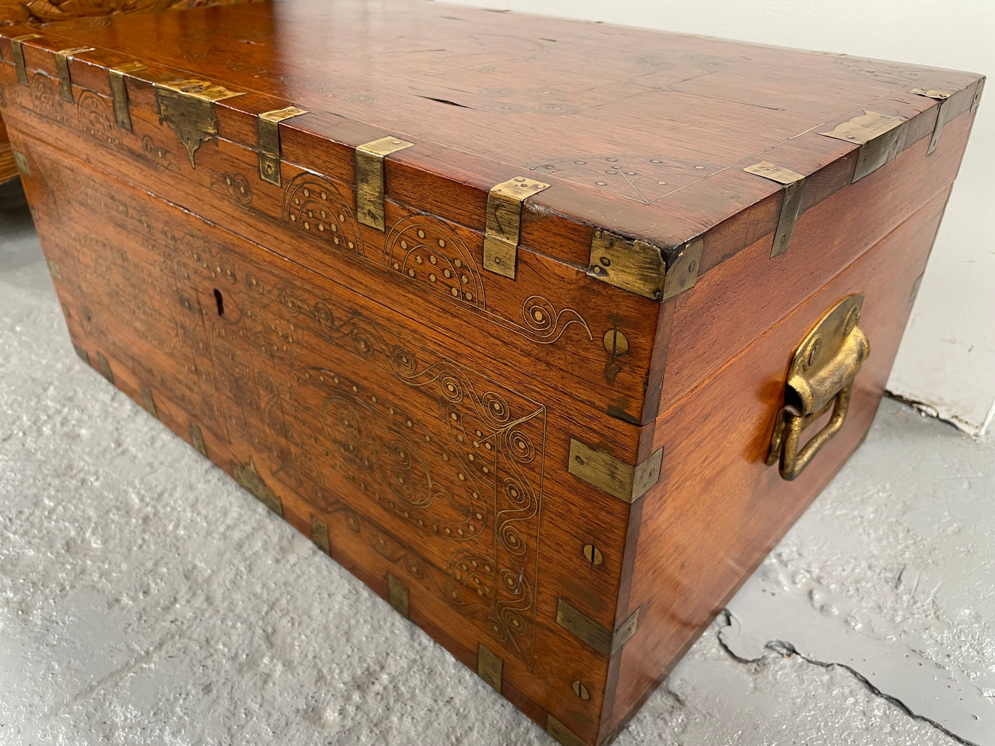 Vintage Anglo-Indian Travel/Dowry Chest Inlaid Brass & Superb Carving To Interior