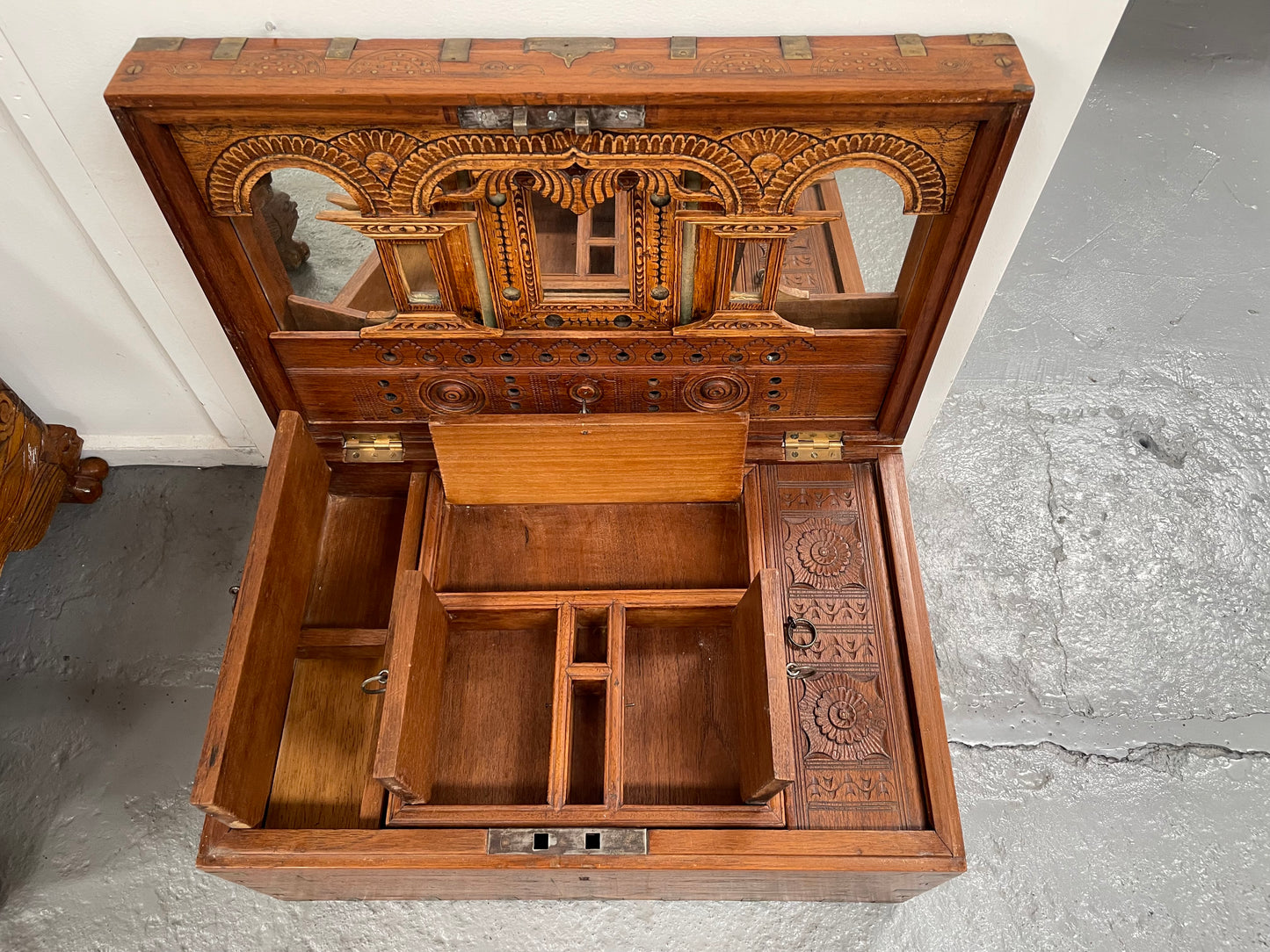 Vintage Anglo-Indian Travel/Dowry Chest Inlaid Brass & Superb Carving To Interior