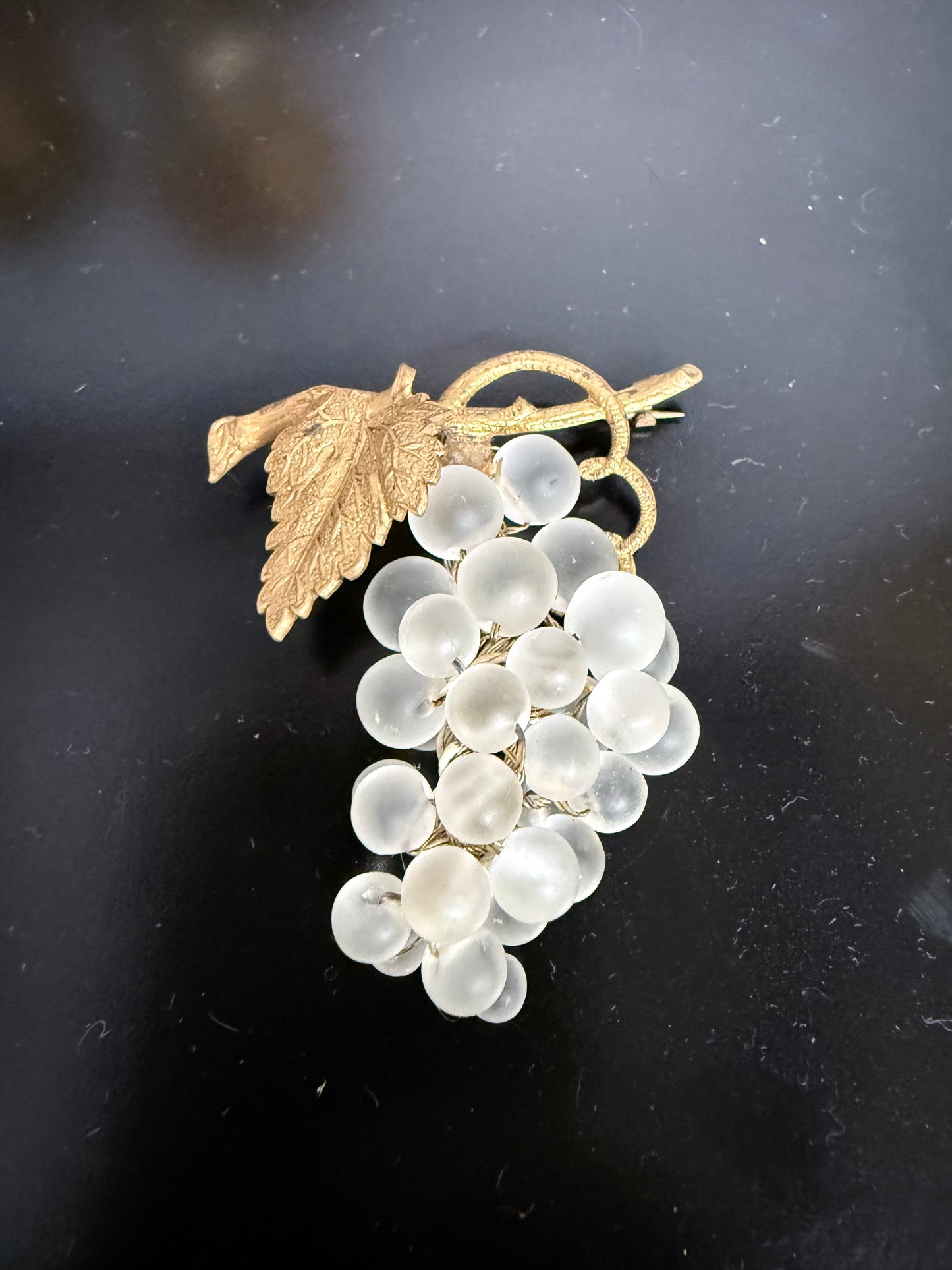 Vintage Gold Tone Metal & Glass Grapes Brooch