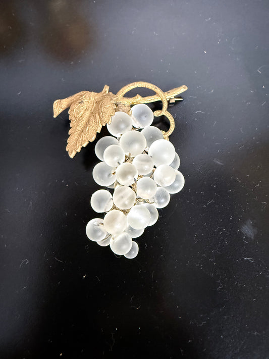 Vintage Gold Tone Metal & Glass Grapes Brooch