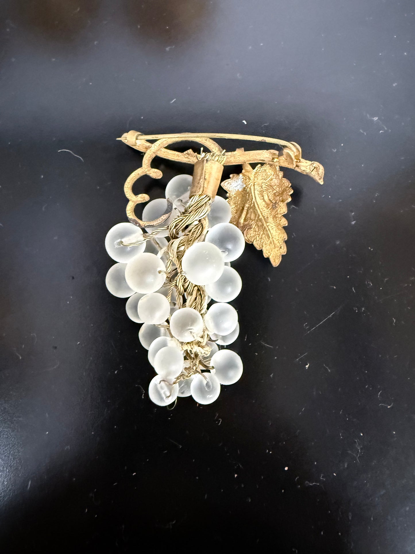 Vintage Gold Tone Metal & Glass Grapes Brooch