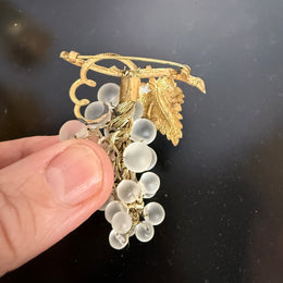 Vintage Gold Tone Metal & Glass Grapes Brooch