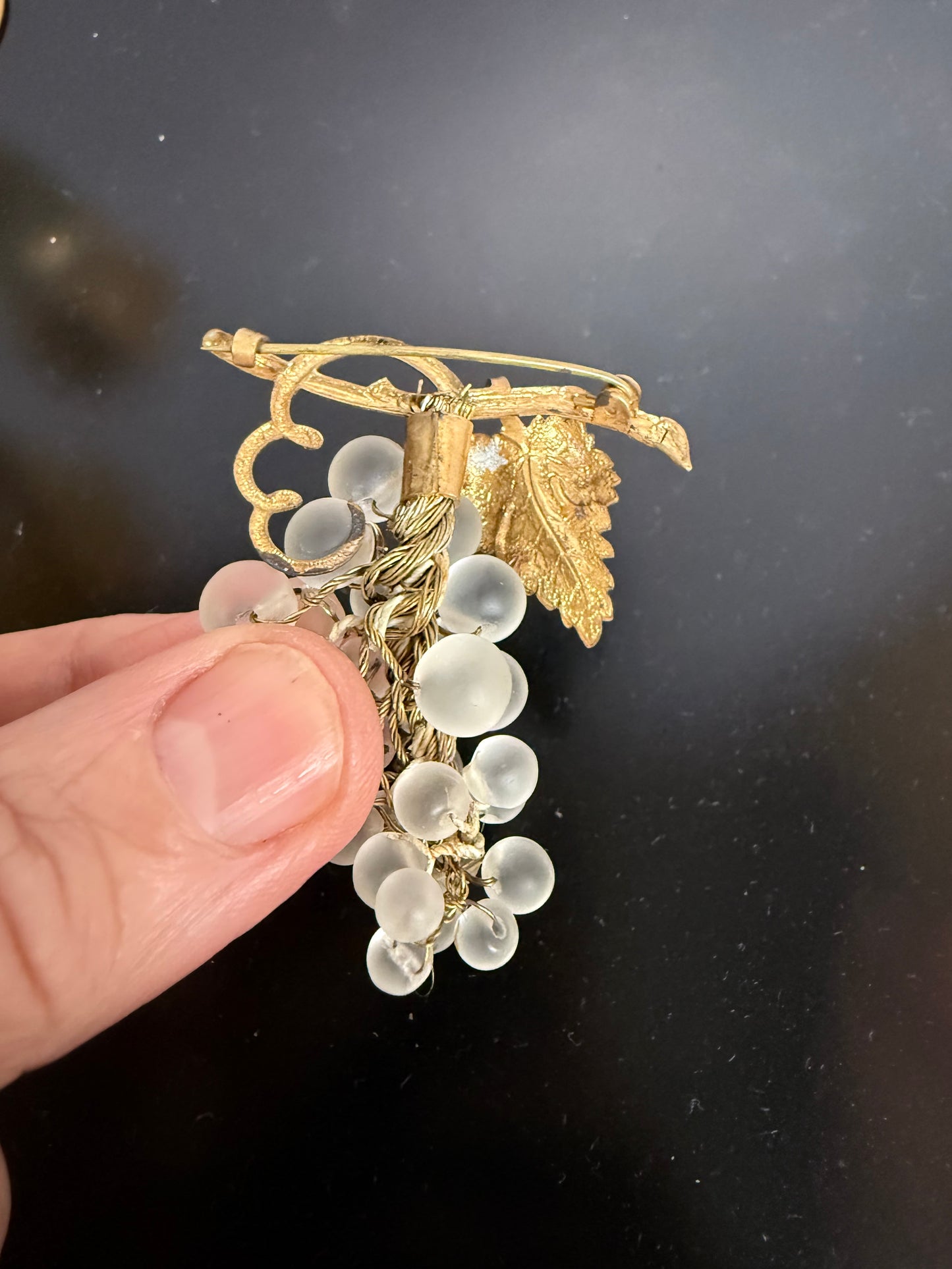 Vintage Gold Tone Metal & Glass Grapes Brooch