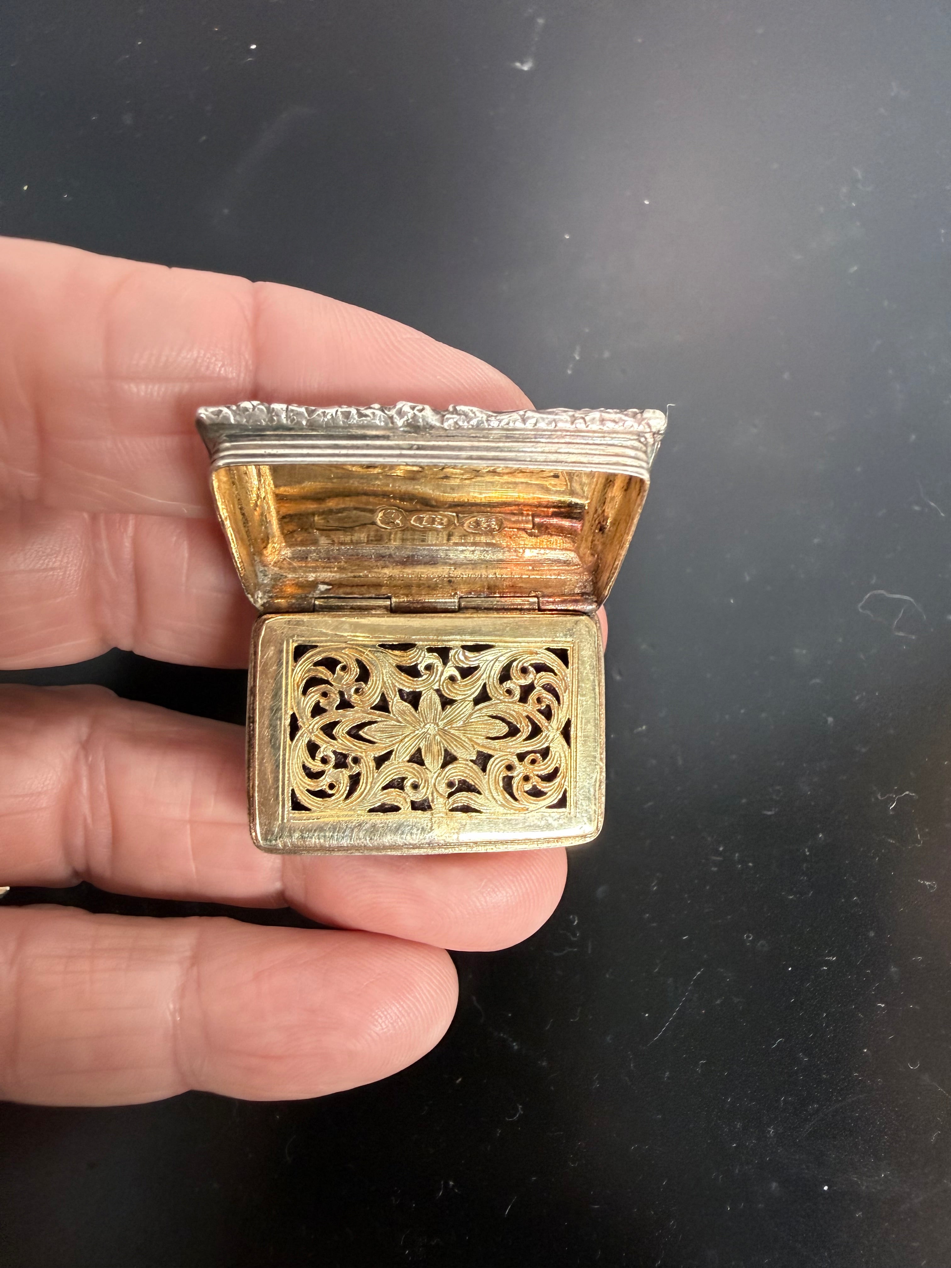 George IV Silver & Gold (22ct) Vinaigrette | Antique & Vintage | Moonee Ponds Antiques | Australia Wide Delivery