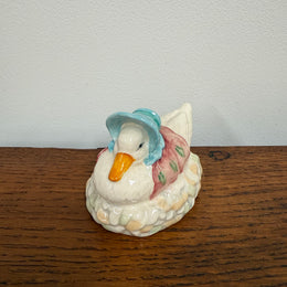 Beatrix Potter "Jemima Puddleduck Made A Feather Nest"