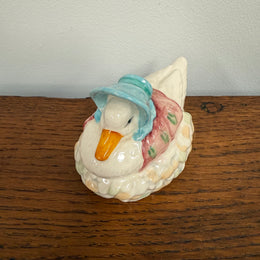 Beatrix Potter "Jemima Puddleduck Made A Feather Nest"