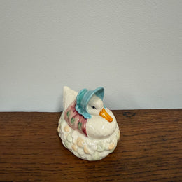 Beatrix Potter "Jemima Puddleduck Made A Feather Nest"