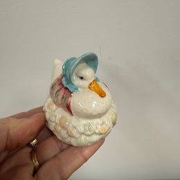 Beatrix Potter "Jemima Puddleduck Made A Feather Nest"