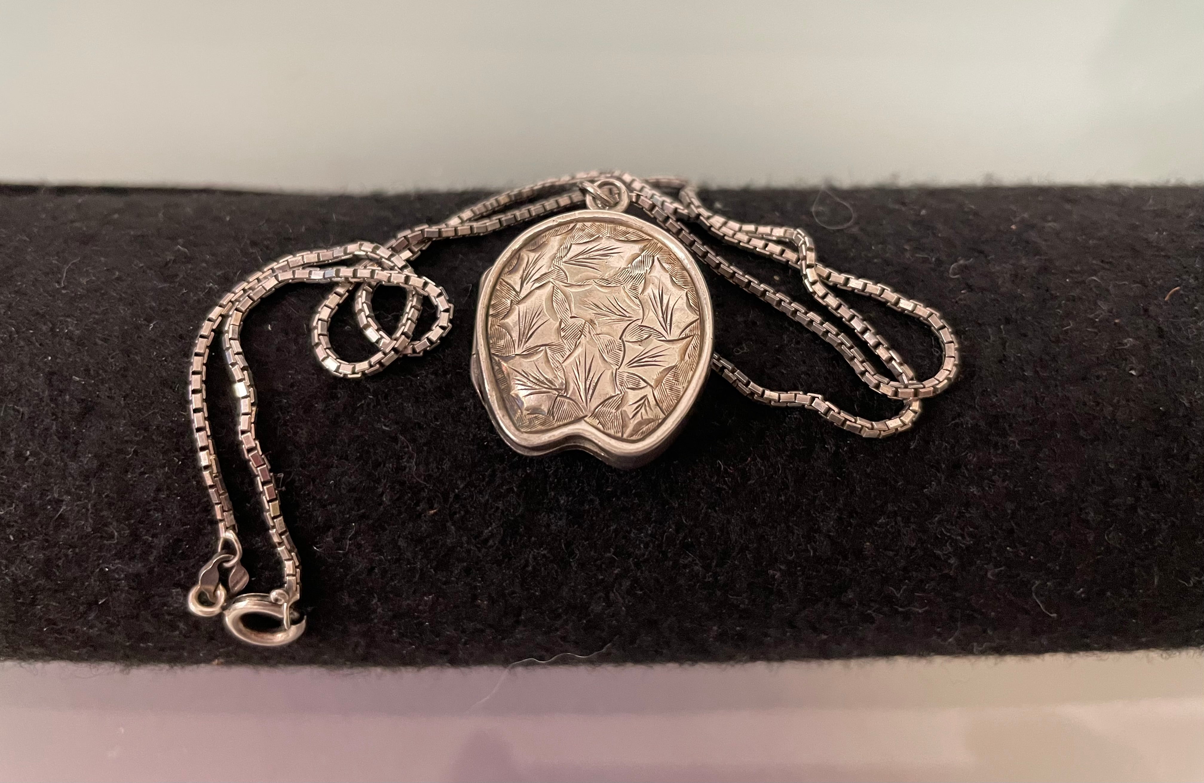 Birmingham Silver Antique Locket/Chain | Antique & Vintage | Moonee Ponds Antiques | Australia Wide Delivery