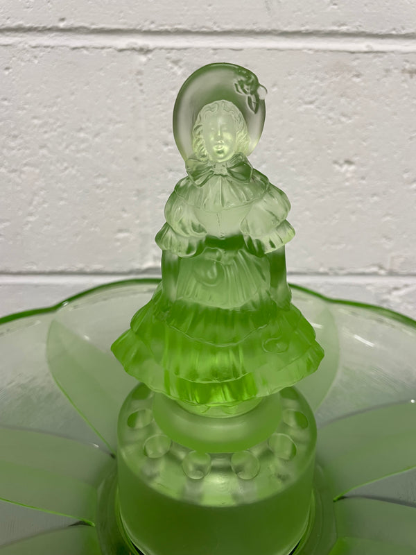 Beautiful Art Deco 4 piece green glass float Bowl with Crinoline Lady in the center. In good original condition. Please view photos as they help form part of the description.