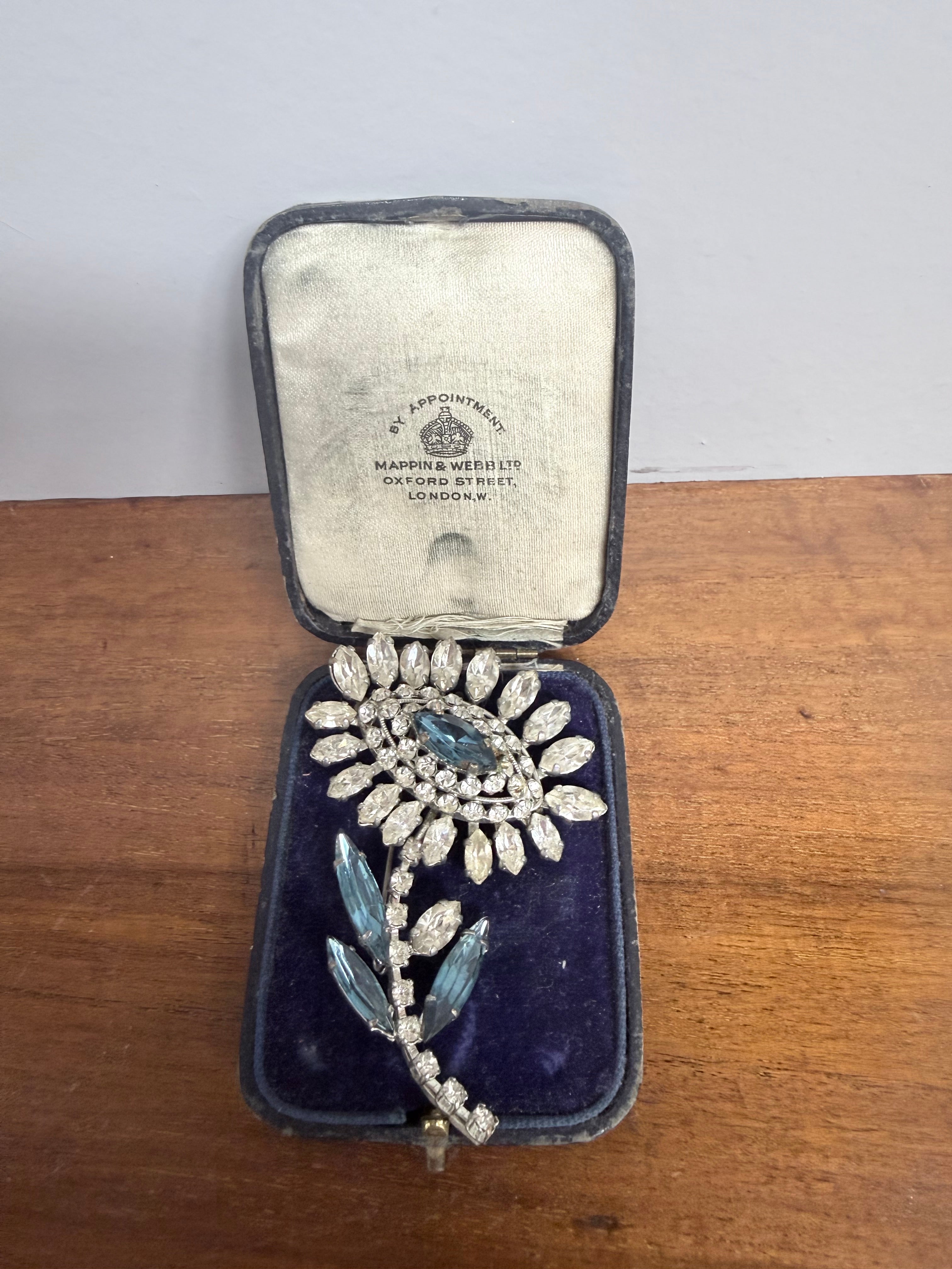 Vintage Rhinestone Flower Shaped Brooch