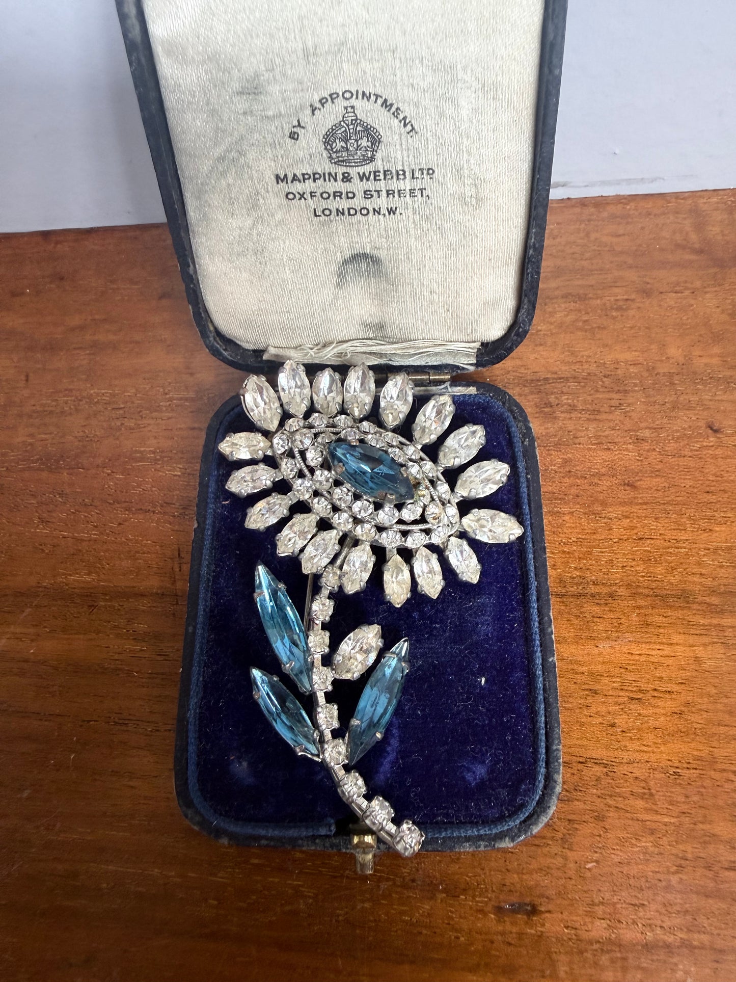 Vintage Rhinestone Flower Shaped Brooch