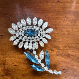 Vintage Rhinestone Flower Shaped Brooch