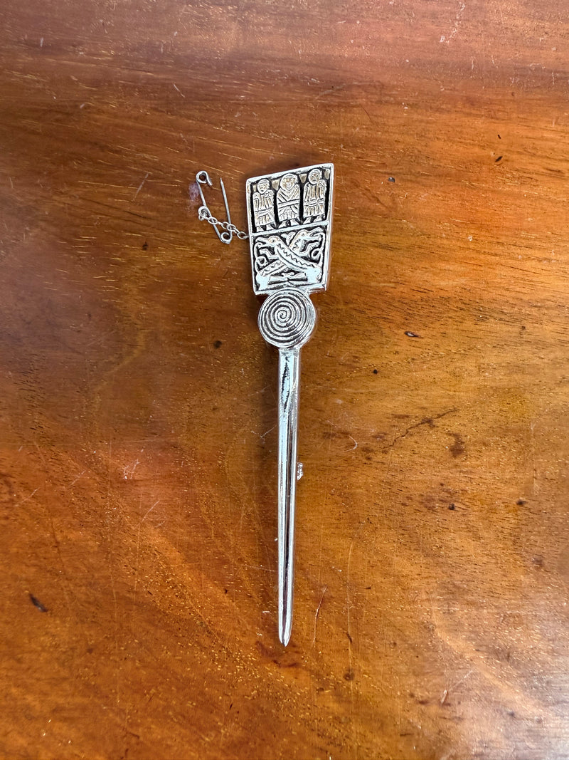 Vintage Celtic Design Kilt Pin. Makers Name.