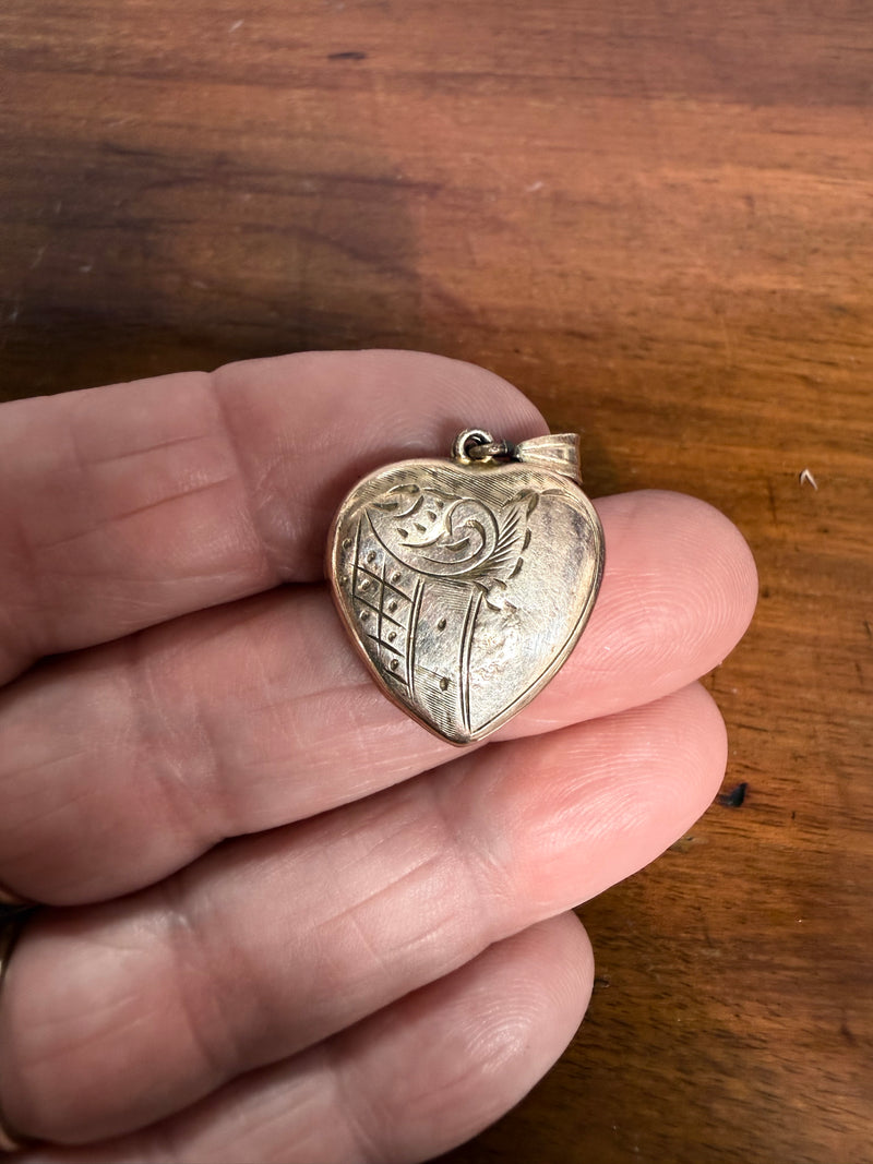 Vintage 9ct Gold Lined Heart Shaped Locket