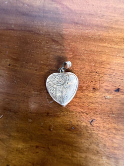 Vintage 9ct Gold Lined Heart Shaped Locket | Antique & Vintage | Moonee Ponds Antiques | Australia Wide Delivery