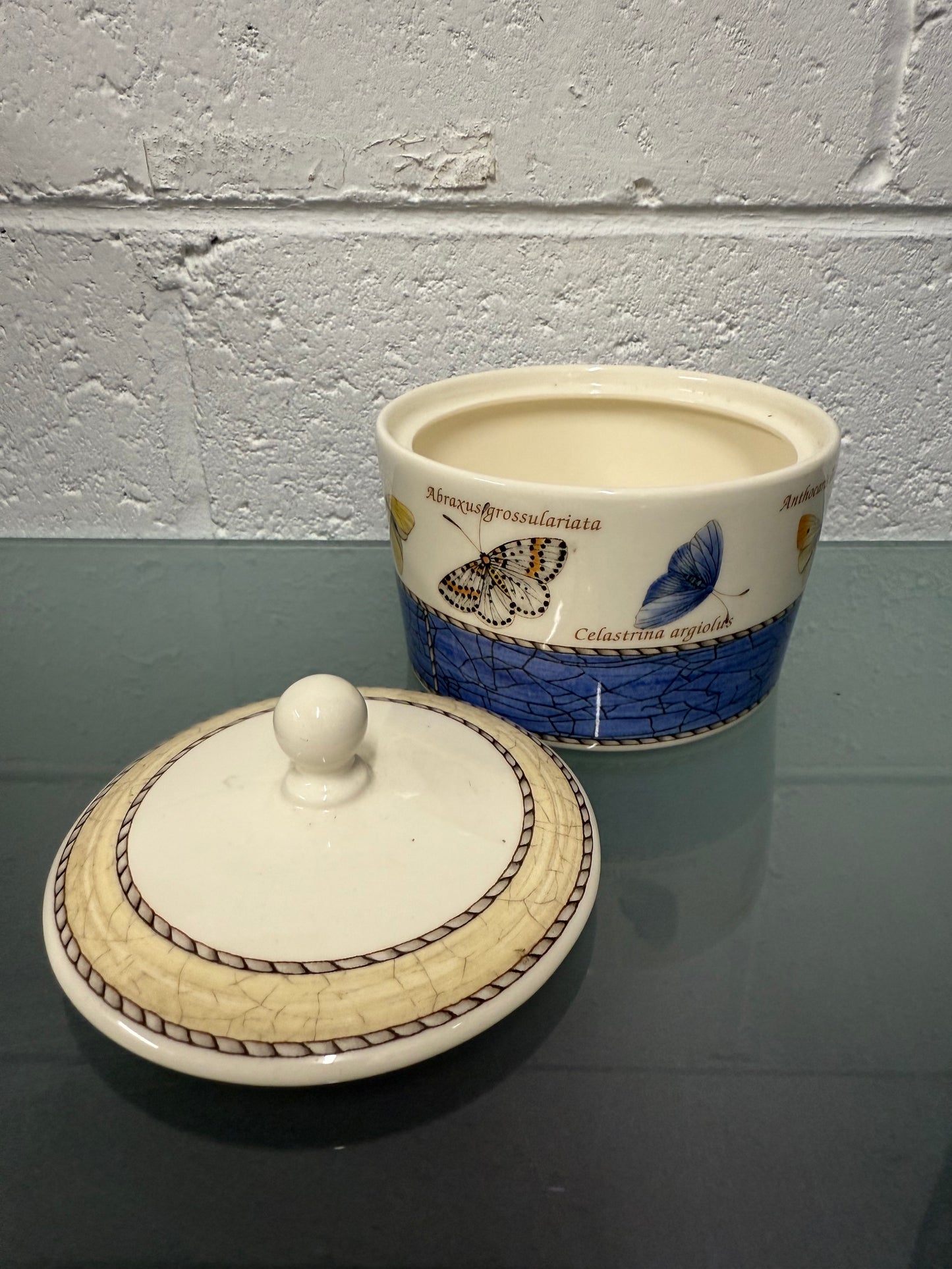 Wedgwood 'Sarah's Garden' Sugar Bowl