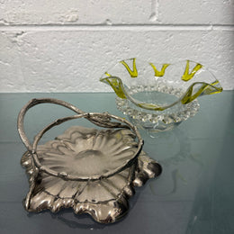 Antique Walker & Hall Silver Plate Stand With Frilled Glass Bowl